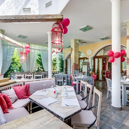 Apart-hotel Esteban Vip Club 2*