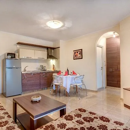 Esteban Vip Club Apart-hotel