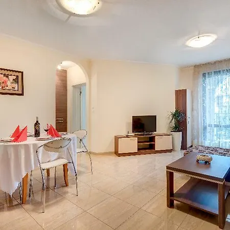 Apart-hotel Esteban Vip Club 2*
